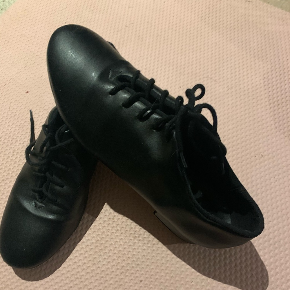 Step dancing shoes
